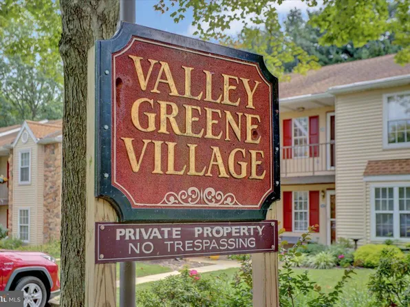 130 Valley Greene Cir, Wyomissing, PA 19610