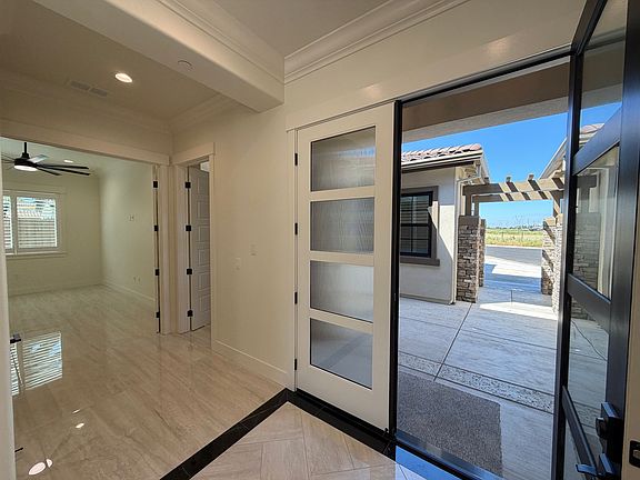 4th image of 9316 Cruz Ct