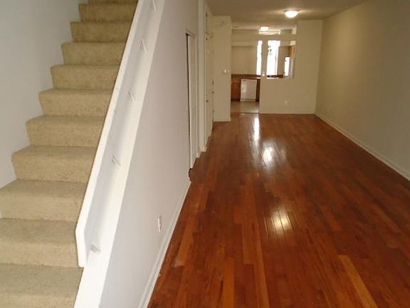 3rd image of 1028 2nd Fl Julia