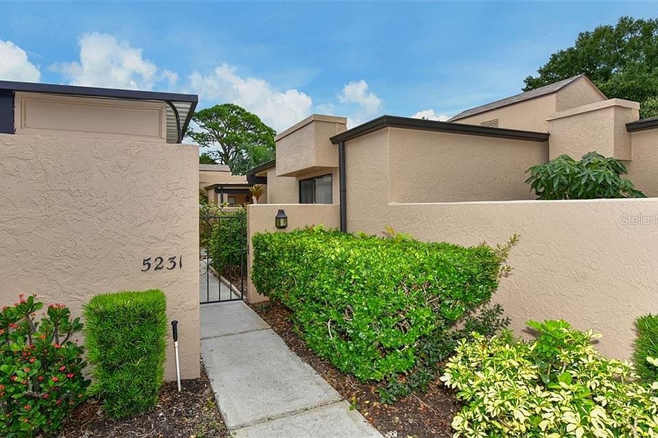 1st image of 5231 Myrtle Wood #16