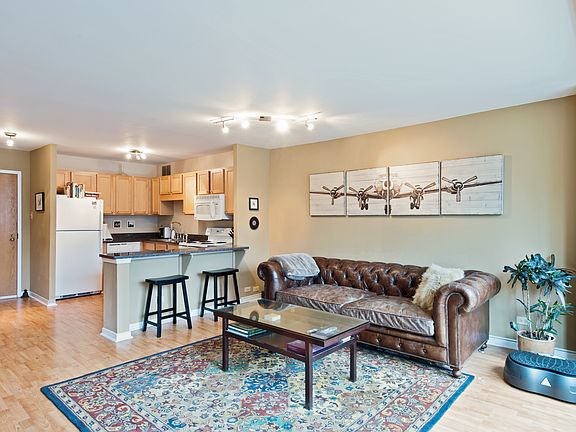 2nd image of 211 E Ohio St APT 1917