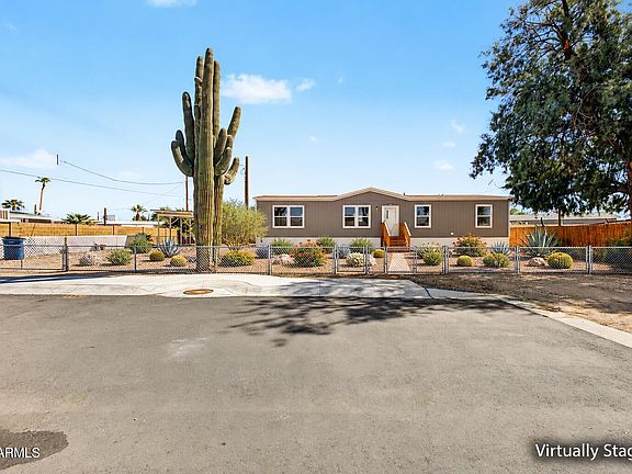 2nd image of 515 N DESERT VIEW Drive