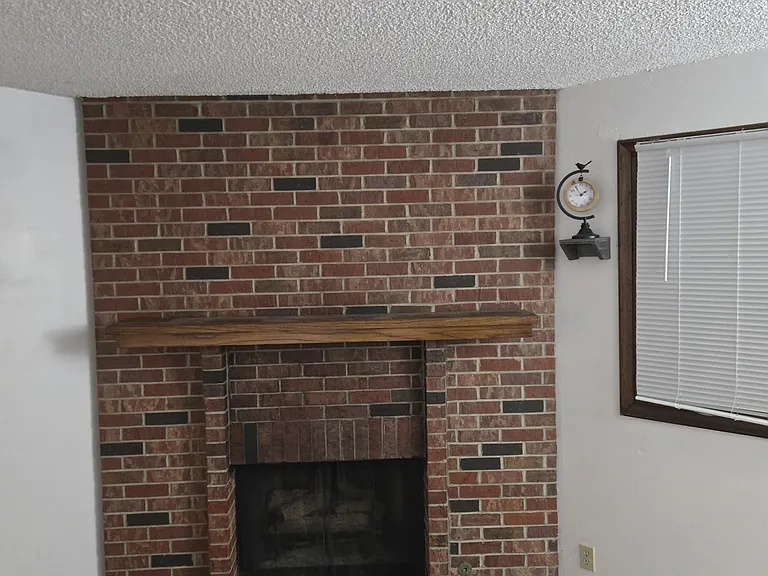 4837 Leighton Ave — Photo 2