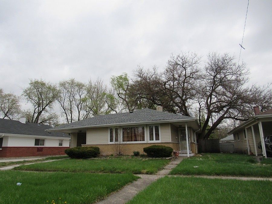 1st image of 15223 Woodlawn Ave