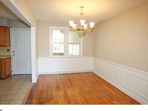 5th image of 243 Linden Ave