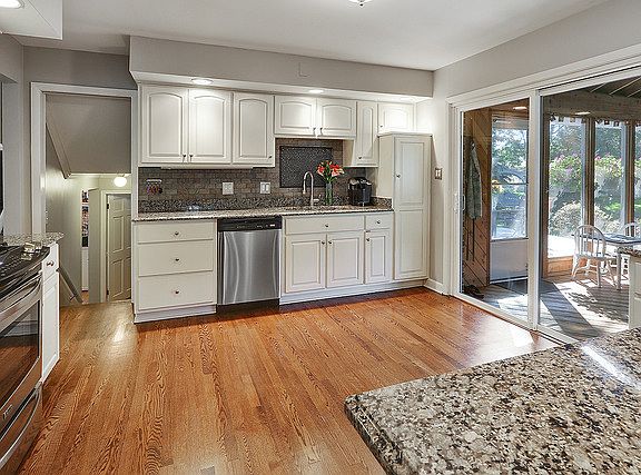 2nd image of 7763 Palm Dr
