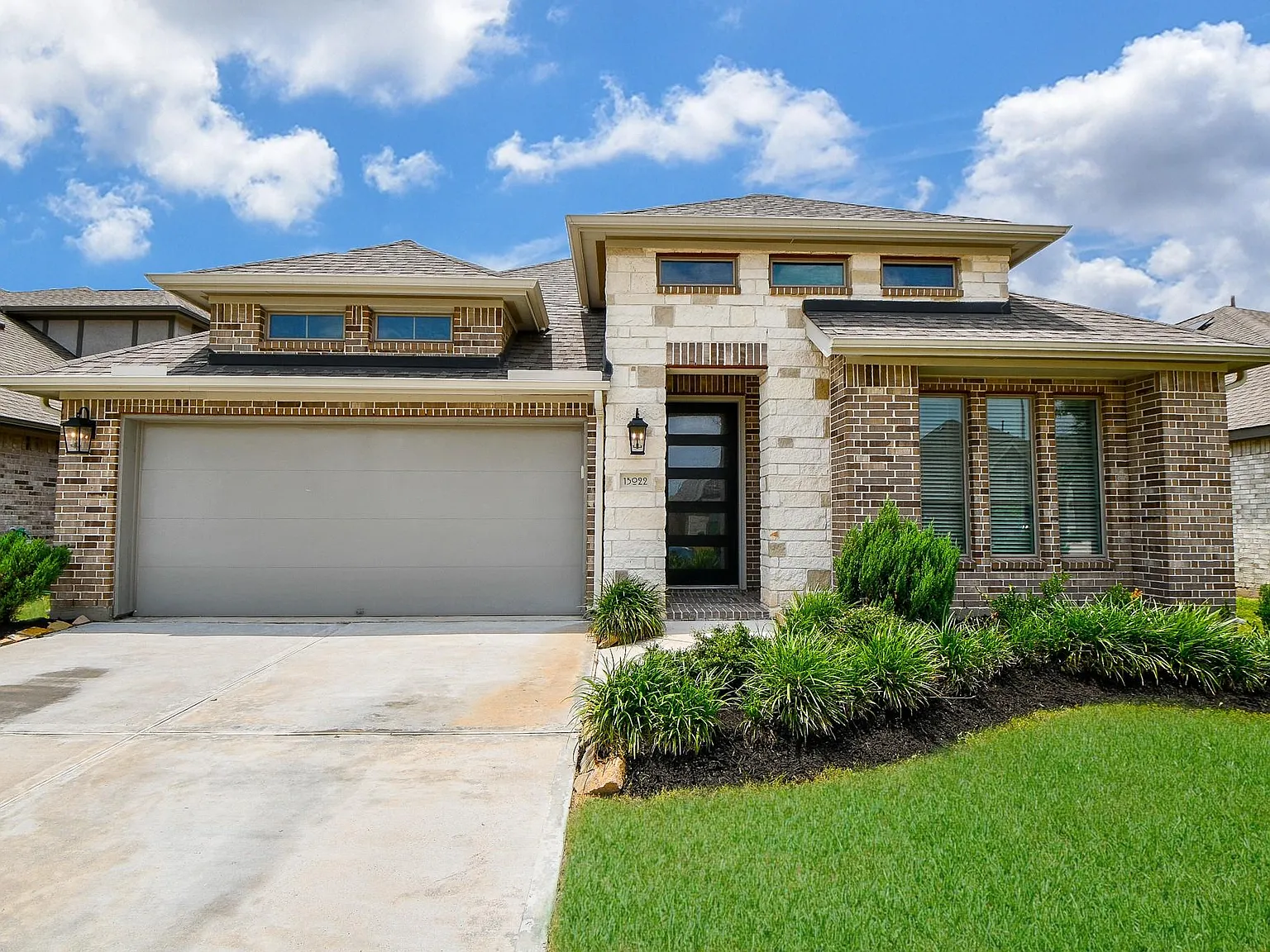 4 bed, 3.5 bath, 2620 sqft, $3,100 — Photo 3