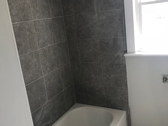 2nd image of 220 No 1 Ave