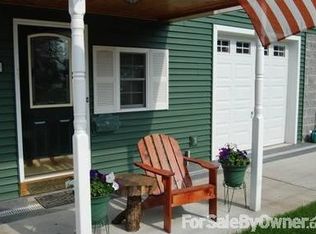 10 John St, Waterford, NY 12188
