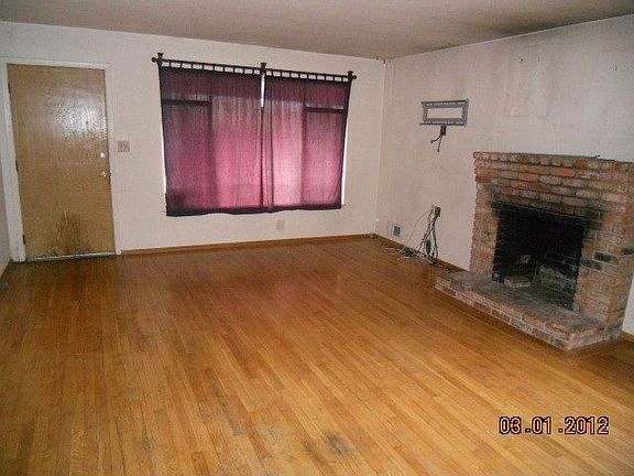 4th image of 284 Delia St