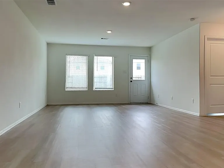26815 Wilderye Cove Ln — Photo 19