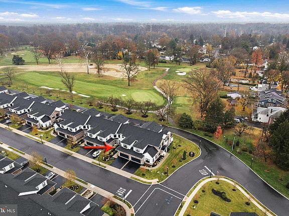 5th image of 4 Dogleg Ln