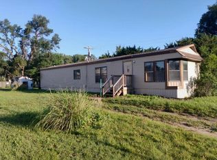 107 Seward Ave, Saint John, KS 67576