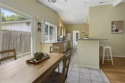 3rd image of 12938 El Sonteo St #1E-697252