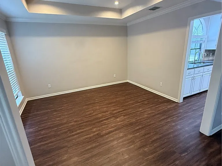 7649 Dallas St — Photo 4