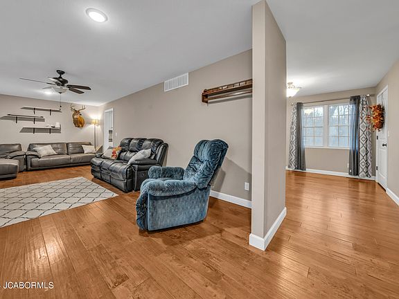 2nd image of 319 Belair Dr