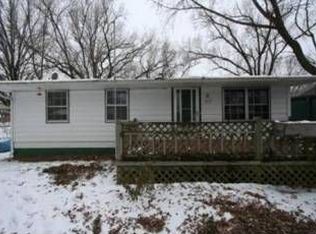 517 S Valley Rd, Olathe, KS 66061