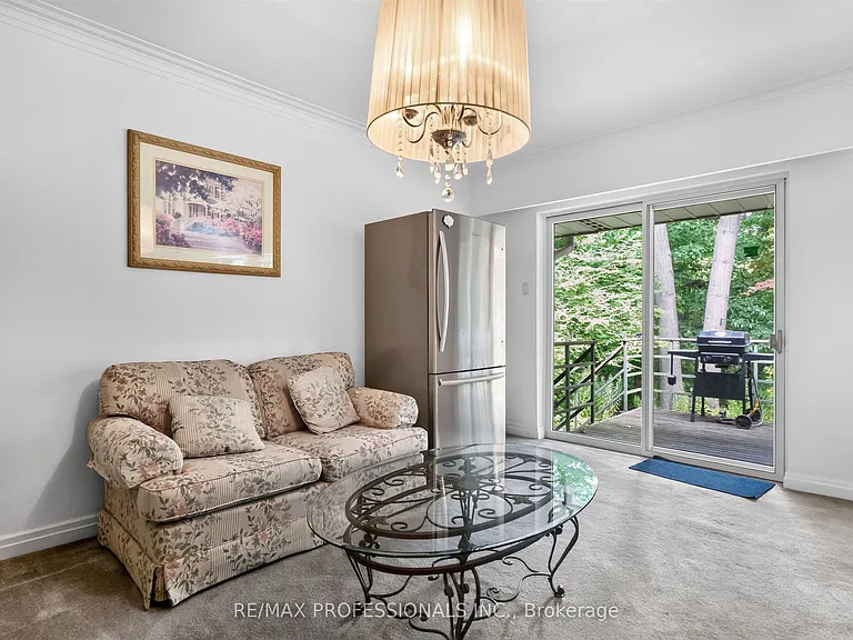 89 Valecrest Dr — Photo 8