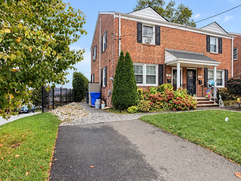 197 Eastern Way