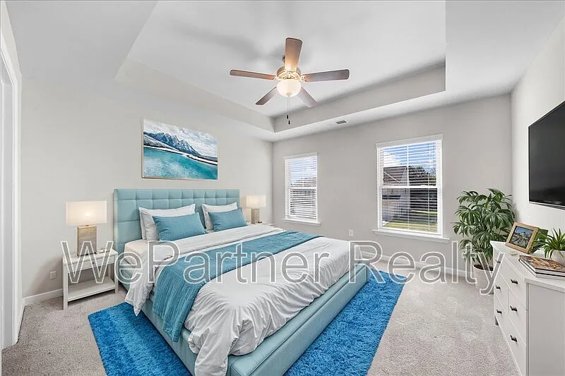 4 bed, 2.5 bath, 1767 sqft, $1,945 — Photo 3