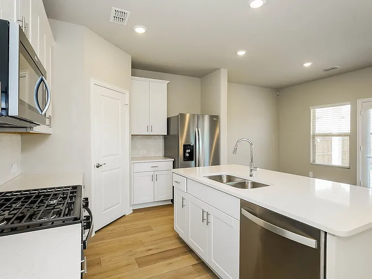 1223 Paintbrush Dr — Photo 8
