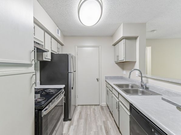3400 Sweetwater Rd #201