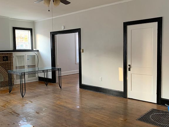 2nd image of 321 17th St
