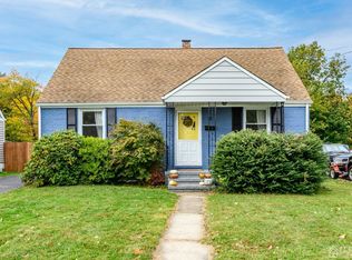 19 Stratford Ave, Ewing, NJ 08618