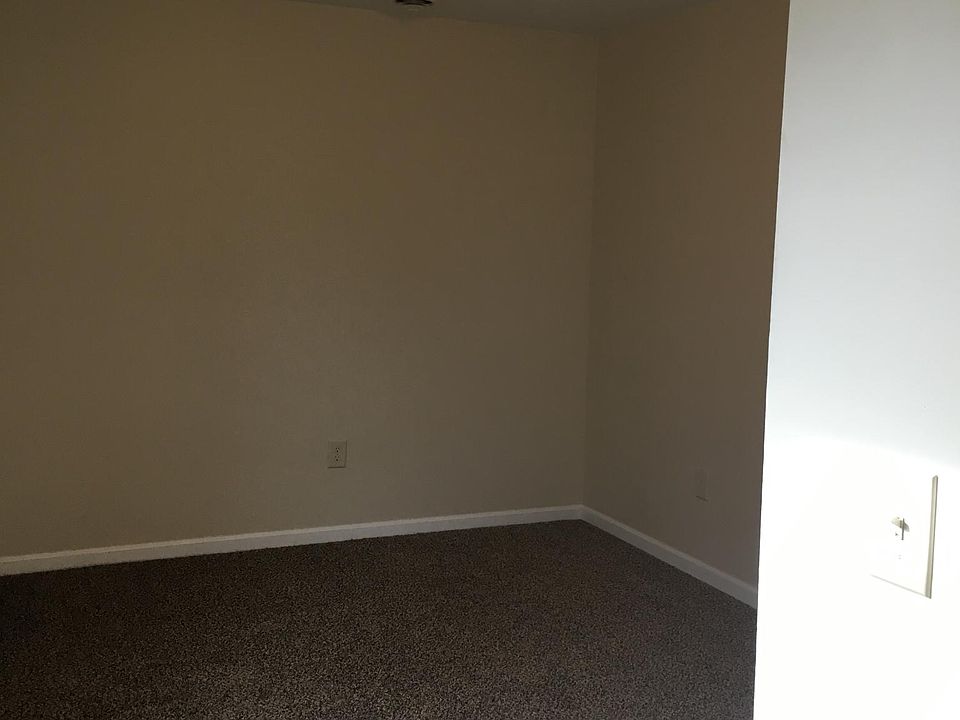 2nd image of 1829 W 14th St