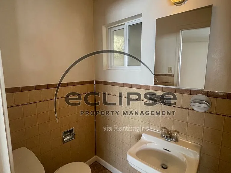 447 N 19th St — Photo 14