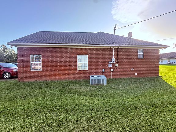 3rd image of 101 Westover Hts