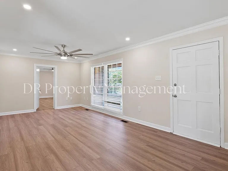 11335 Carolina Ave — Photo 8