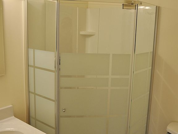 5th image of 203 Williams St #4