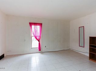 209 S Grant St, Galien, MI 49113
