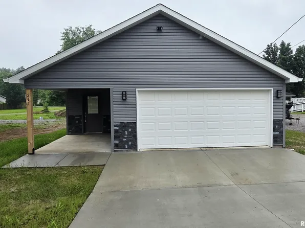 215 Vermont St, Carterville, IL 62918