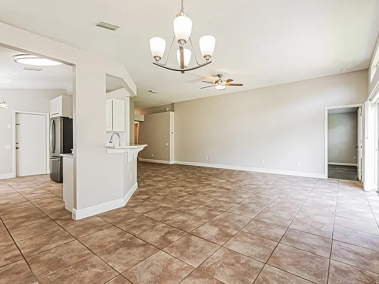 10428 Hunters Haven Blvd — Photo 5
