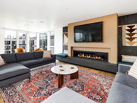 4th image of 2301 E Union St #4053290