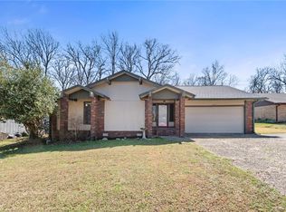 2212 W Tulsa St, Siloam Springs, AR 72761