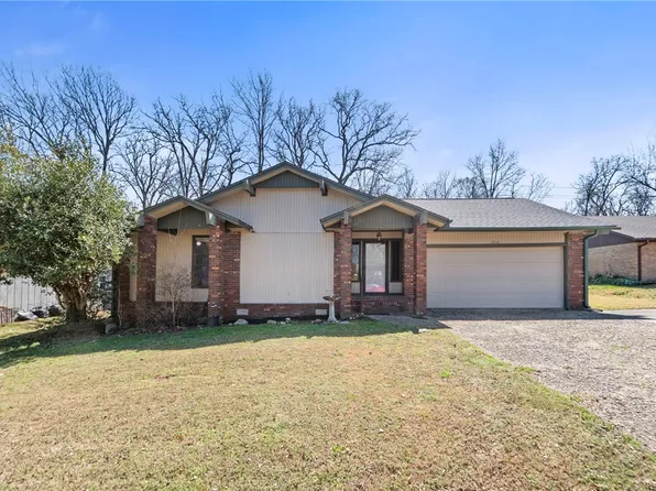 2212 W Tulsa St, Siloam Springs, AR 72761