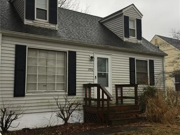 15910 Corkhill Rd, Maple Heights, OH 44137