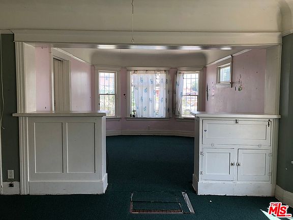 2nd image of 3757 Woodlawn Ave