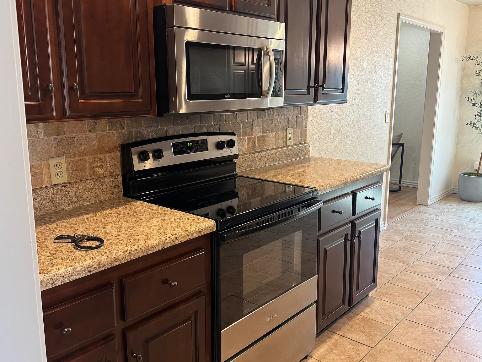 3 bed, 1635 sqft, $1,750 — Photo 4