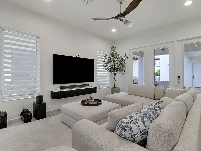 5029 Grandiflora Rd — Photo 5
