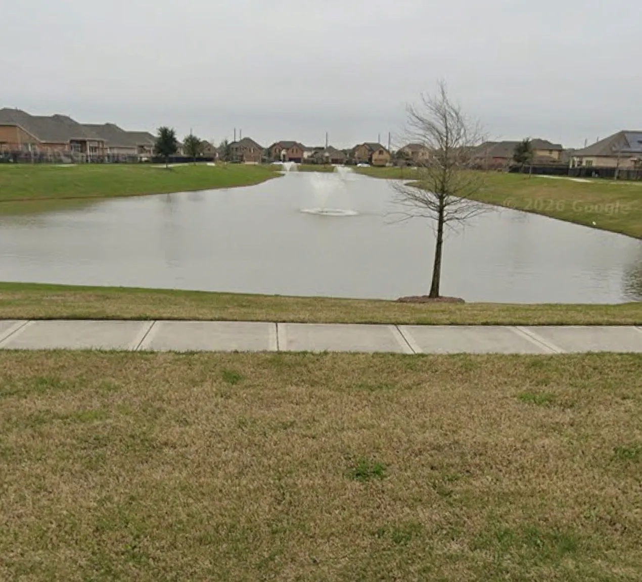 3 bed, 2.5 bath, 2330 sqft, $3,700 — Photo 4