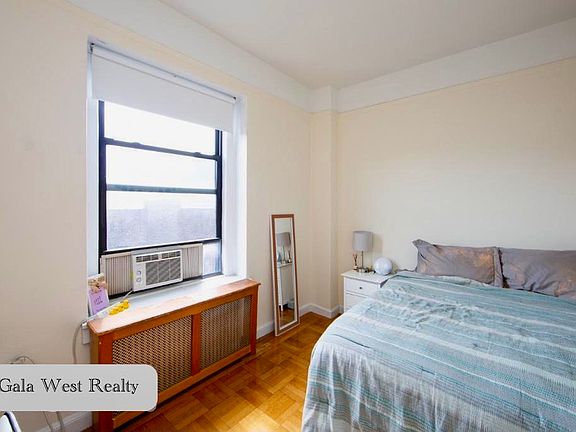 3rd image of 504 Cathedral Pkwy #6A