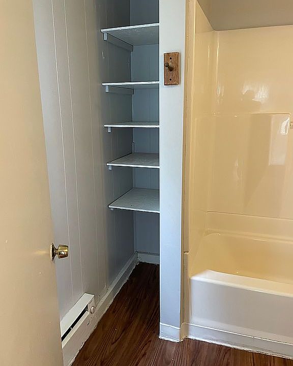 1st image of 211 S Ewing Ave