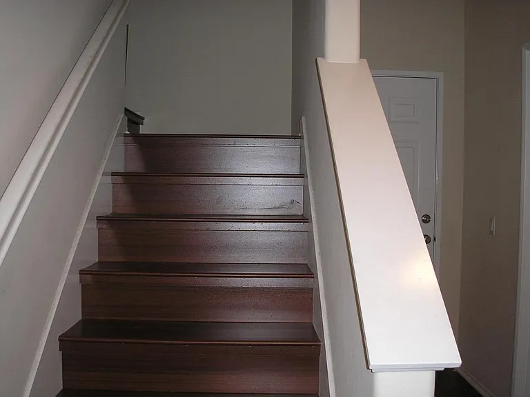 25506 Wharton Dr — Photo 3