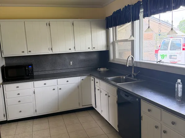40 Meadowbrook Rd, Carlisle, PA 17015