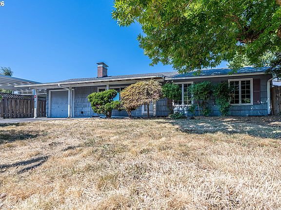 2nd image of 15727 SE Hawthorne Ct