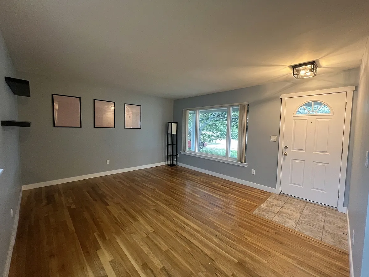 3 bed, 1782 sqft, $2,500 — Photo 2